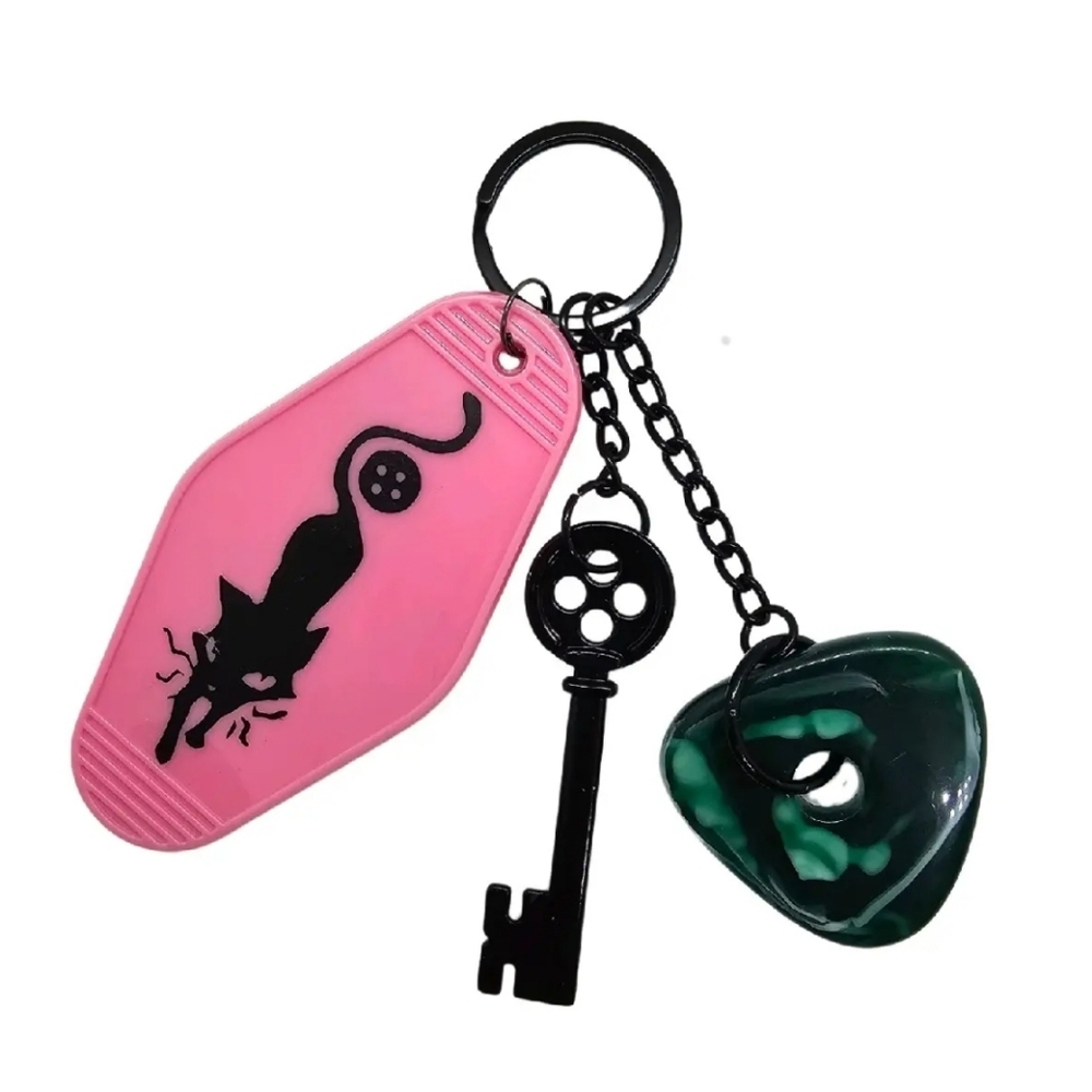 Coraline Inspired Keychain! Keys to the Pink Palace Apartments‎ w/ Skelet… - Picture 2 of 9